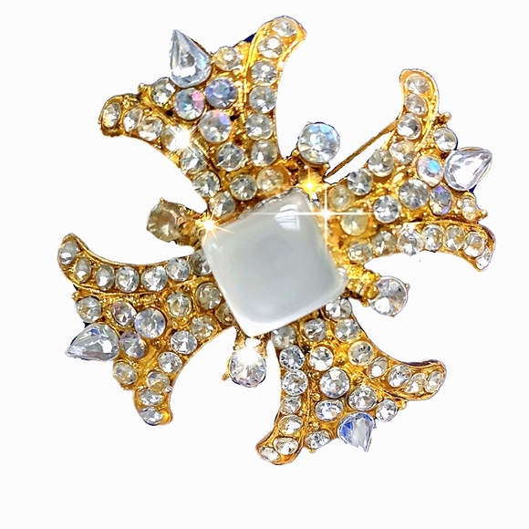 Crystal Encrusted Cross Brooch Art Deco Designed - Picture 3 of 10